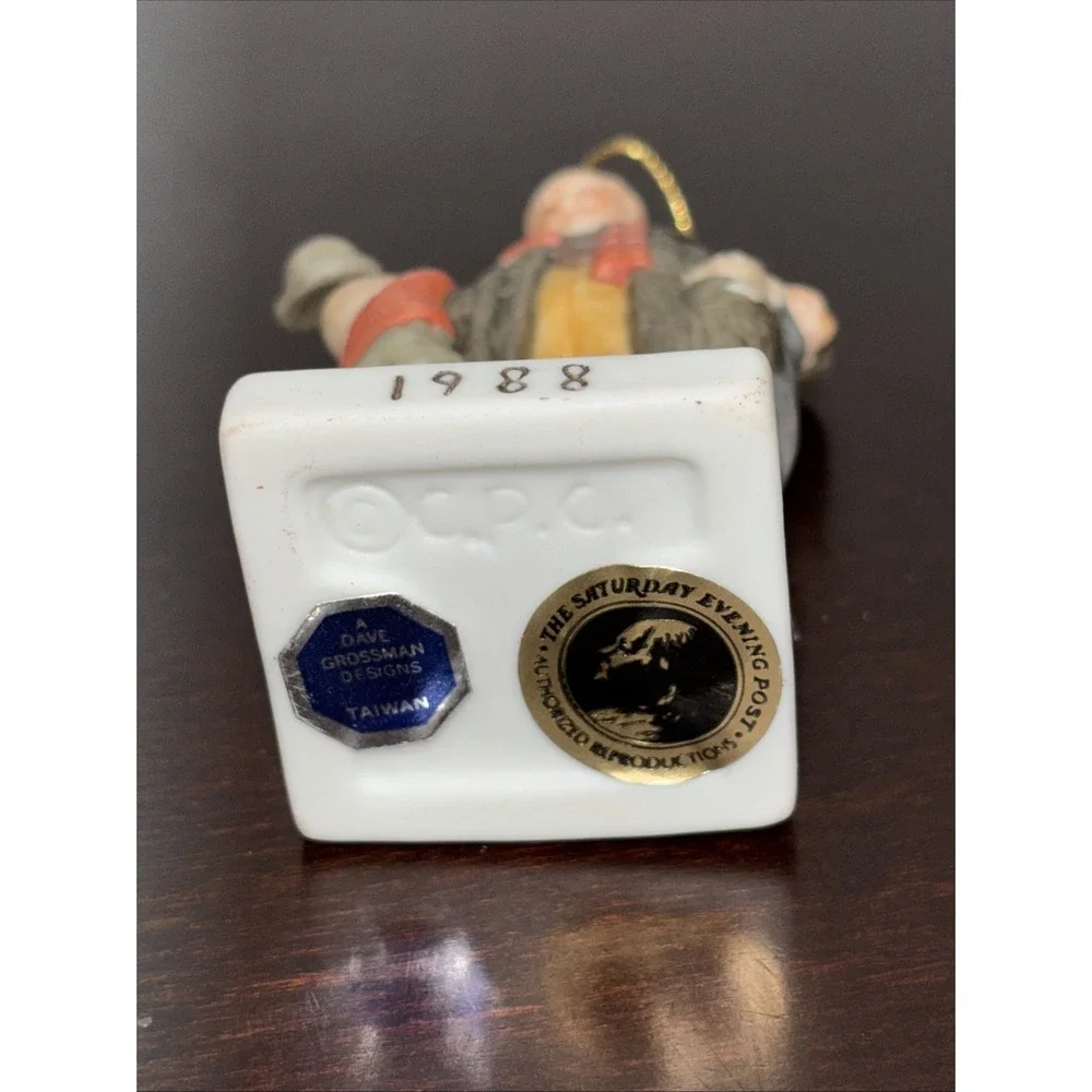 Norman Rockwell Puppy In‎ A Pocket Porcelain Figurine